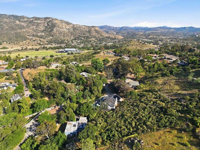 11819 Johnson Lake Road, Lakeside, CA 92040