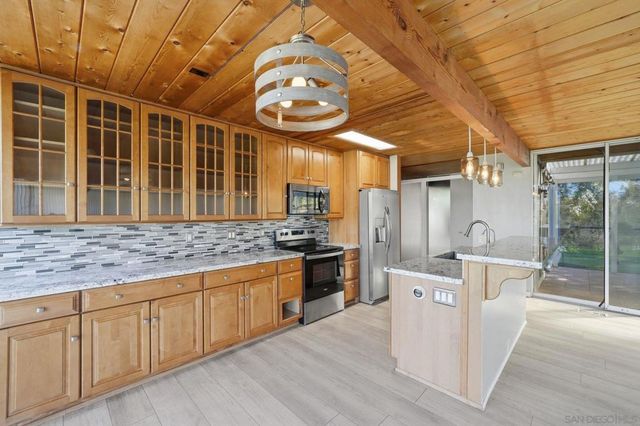 11819 Johnson Lake Road, Lakeside, CA 92040