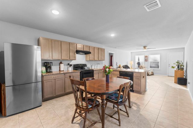 15120 Arrowhead Loop E, Willis, TX 77378