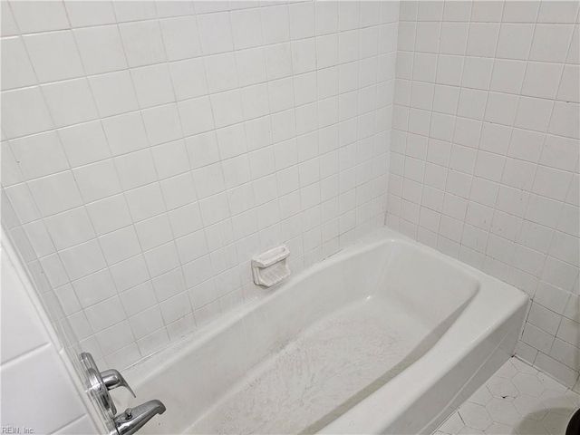 8 Fairview CIR S, Portsmouth, VA 23702