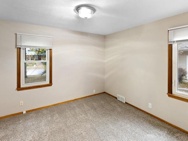 207 11th Avenue SE, Forest Lake, MN 55025