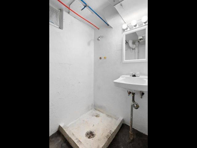 207 11th Avenue SE, Forest Lake, MN 55025