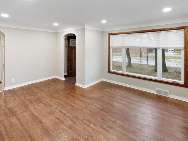 207 11th Avenue SE, Forest Lake, MN 55025