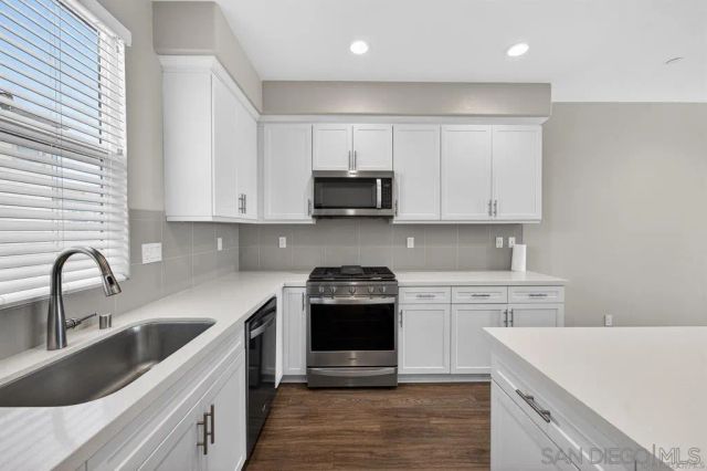 4321 Star Path Way 3, Oceanside, CA 92056