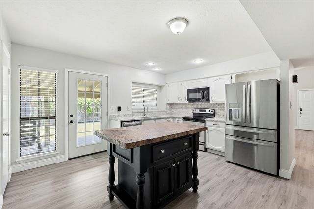 3917 Windflower Lane, Fort Worth, TX 76137