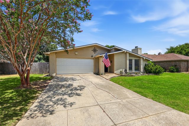 3917 Windflower Lane, Fort Worth, TX 76137