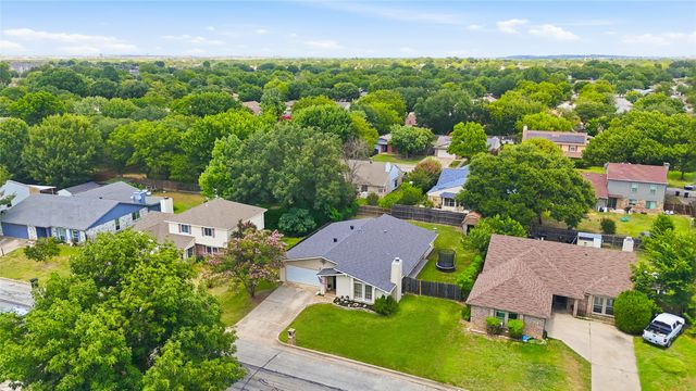 3917 Windflower Lane, Fort Worth, TX 76137