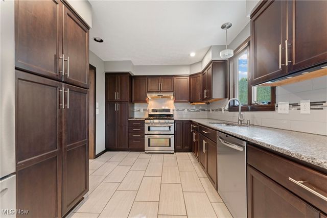 1717 Chittenden Circle NE, Massillon, OH 44646