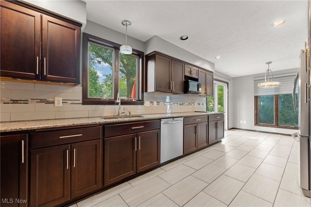 1717 Chittenden Circle NE, Massillon, OH 44646