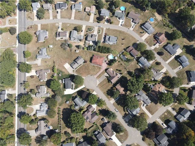 1717 Chittenden Circle NE, Massillon, OH 44646