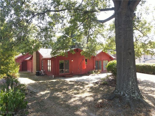 1717 Chittenden Circle NE, Massillon, OH 44646