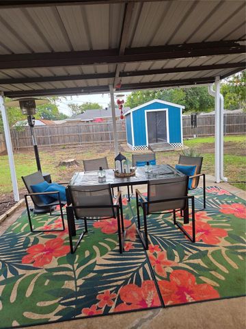 3900 Caddo Trail, Lake Worth, TX 76135