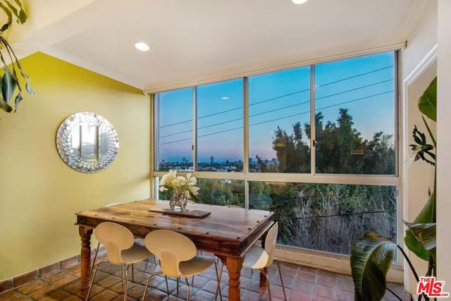 8550 Holloway Drive 305, West Hollywood, CA 90069