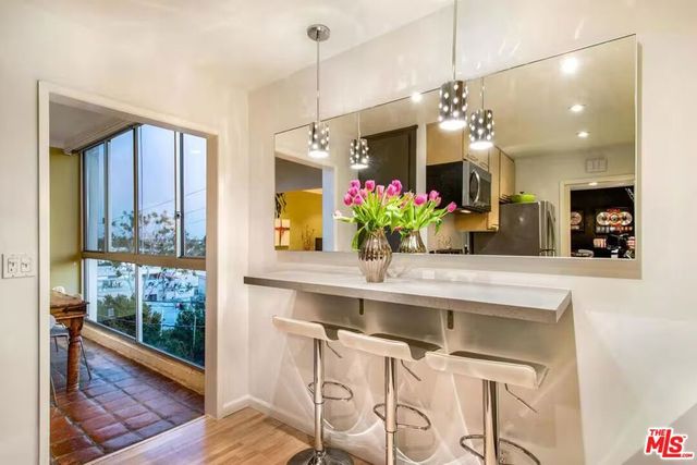 8550 Holloway Drive 305, West Hollywood, CA 90069