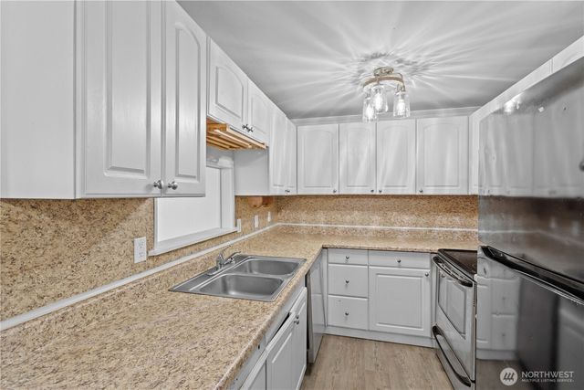 3236 Phillips Avenue, Bremerton, WA 98310