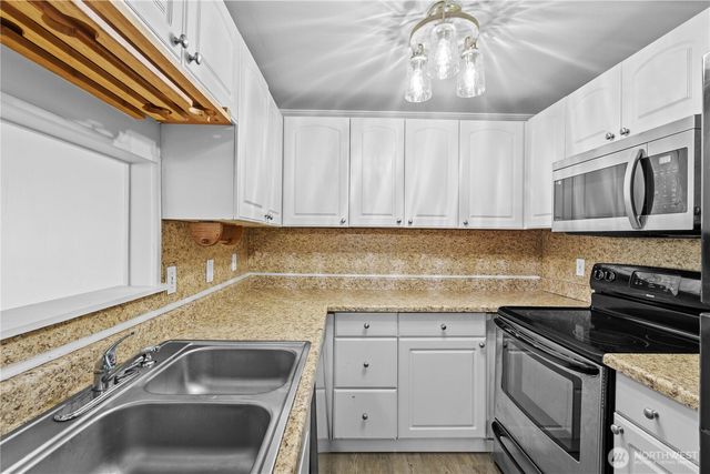 3236 Phillips Avenue, Bremerton, WA 98310
