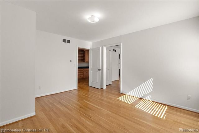 2985 Summervale Lane, Bloomfield Hills, MI 48301
