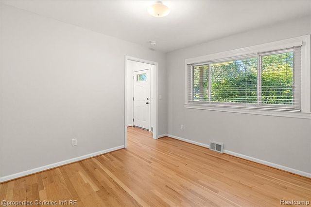 2985 Summervale Lane, Bloomfield Hills, MI 48301