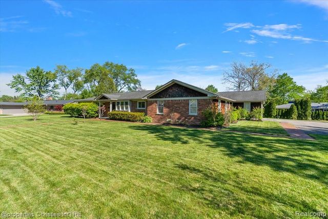 2985 Summervale Lane, Bloomfield Hills, MI 48301