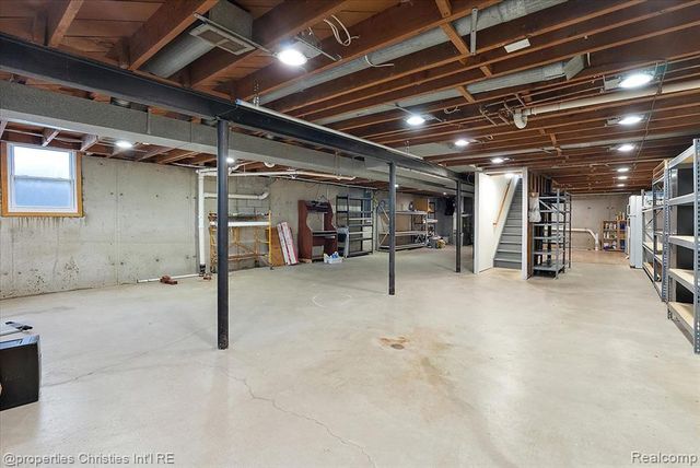 2985 Summervale Lane, Bloomfield Hills, MI 48301