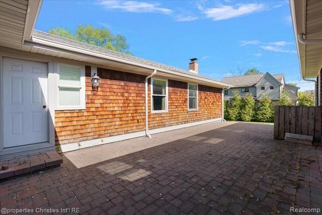 2985 Summervale Lane, Bloomfield Hills, MI 48301