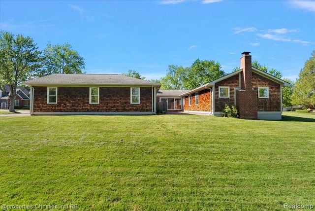2985 Summervale Lane, Bloomfield Hills, MI 48301