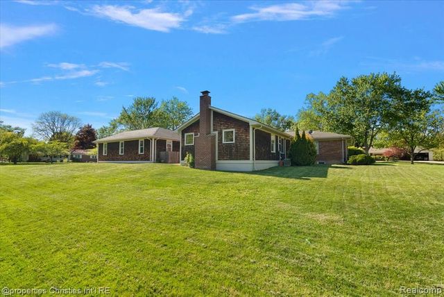 2985 Summervale Lane, Bloomfield Hills, MI 48301