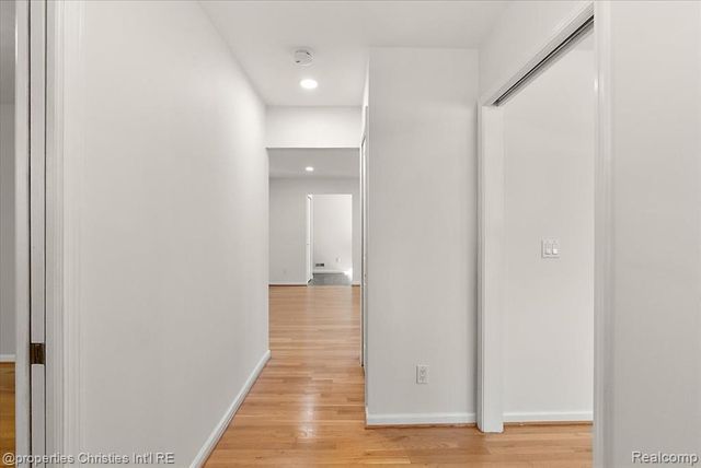 2985 Summervale Lane, Bloomfield Hills, MI 48301