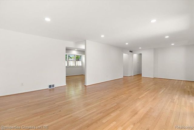 2985 Summervale Lane, Bloomfield Hills, MI 48301