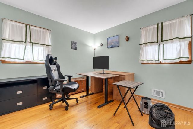 231 Temple Way, Colonia, NJ 07067