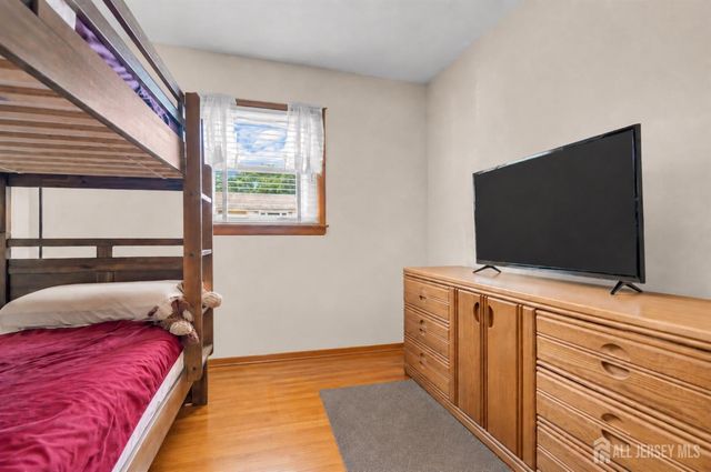231 Temple Way, Colonia, NJ 07067