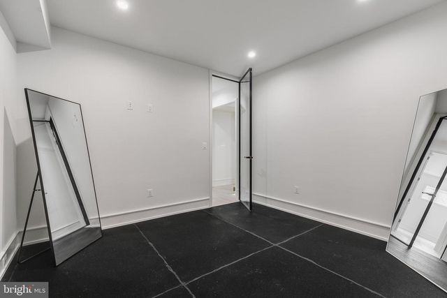 8757 A BROOK RD, Mclean, VA 22102