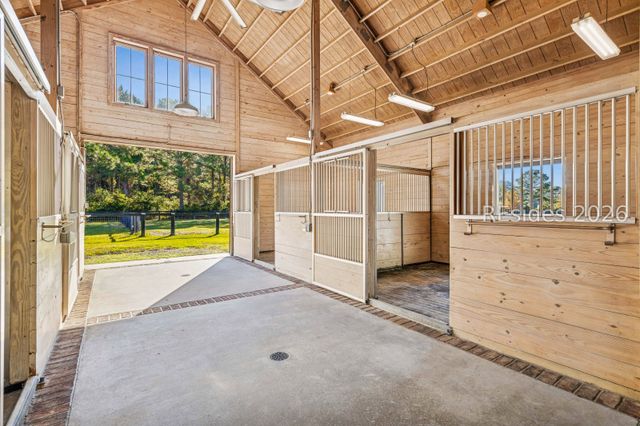 1 Straight Rd, Okatie, SC 29909