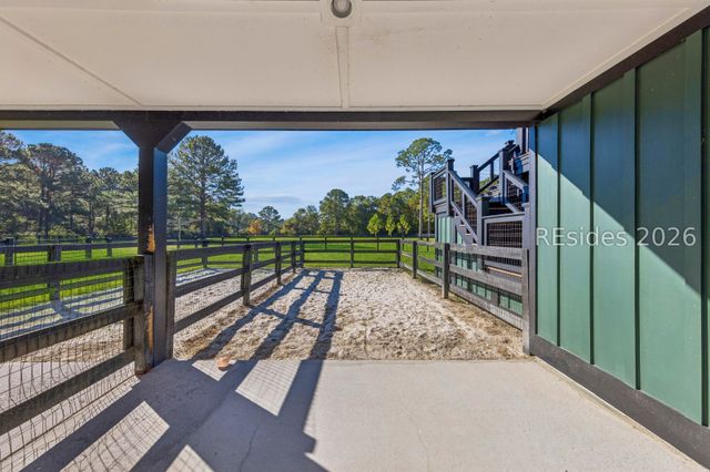 1 Straight Rd, Okatie, SC 29909