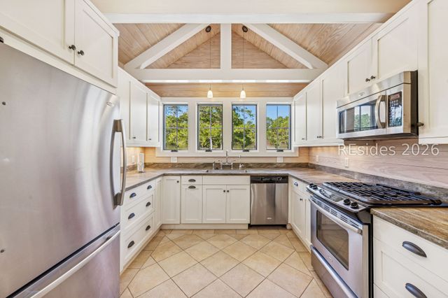 1 Straight Rd, Okatie, SC 29909