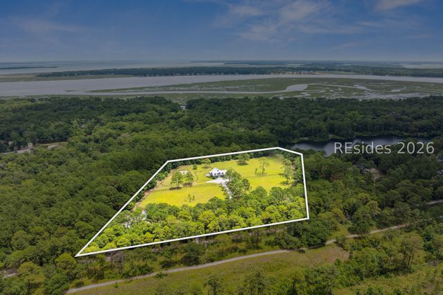 1 Straight Rd, Okatie, SC 29909