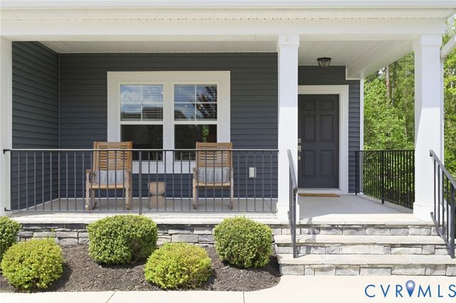 17619 Stafford Park Pt, Moseley, VA 23120