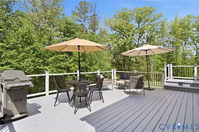 17619 Stafford Park Pt, Moseley, VA 23120