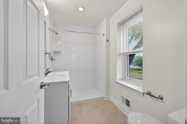 527 E 8TH ST, Wilmington, DE 19801