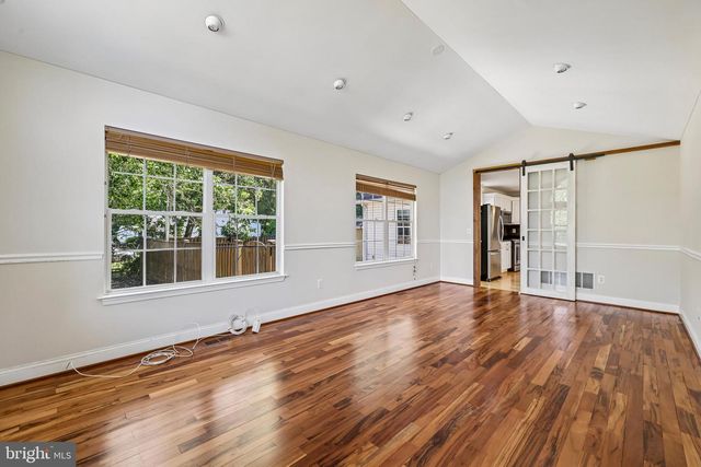 683 POWHATAN BEACH RD, Pasadena, MD 21122
