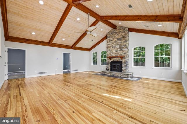 683 POWHATAN BEACH RD, Pasadena, MD 21122