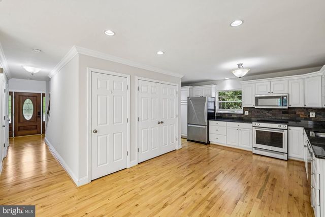 683 POWHATAN BEACH RD, Pasadena, MD 21122