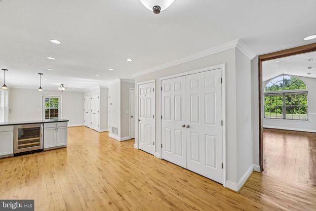 683 POWHATAN BEACH RD, Pasadena, MD 21122