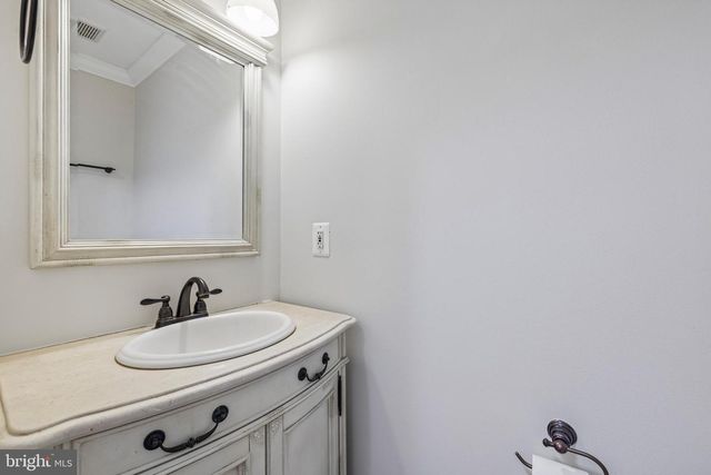 683 POWHATAN BEACH RD, Pasadena, MD 21122