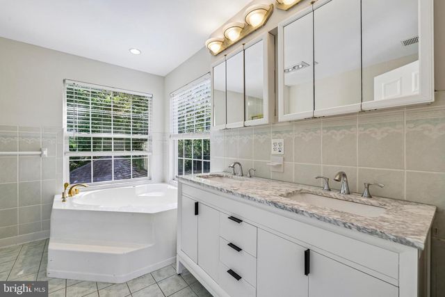 683 POWHATAN BEACH RD, Pasadena, MD 21122