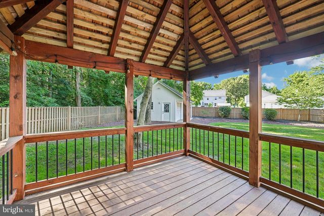 683 POWHATAN BEACH RD, Pasadena, MD 21122