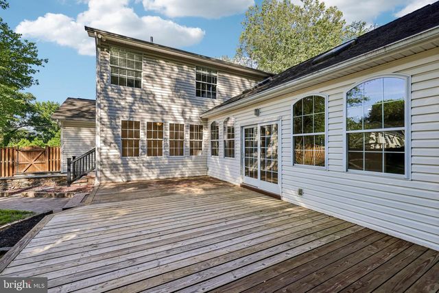 683 POWHATAN BEACH RD, Pasadena, MD 21122