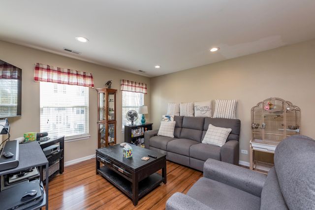 572 Richard Brown Boulevard, Volo, IL 60073