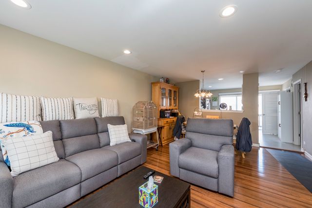 572 Richard Brown Boulevard, Volo, IL 60073