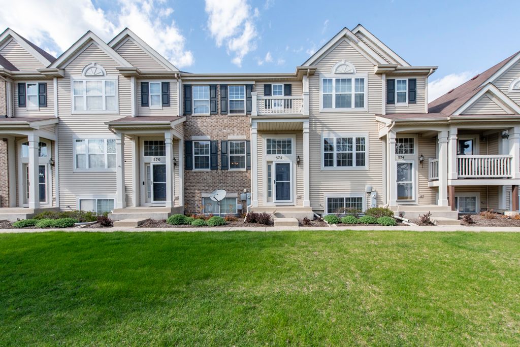 572 Richard Brown Boulevard, Volo, IL 60073